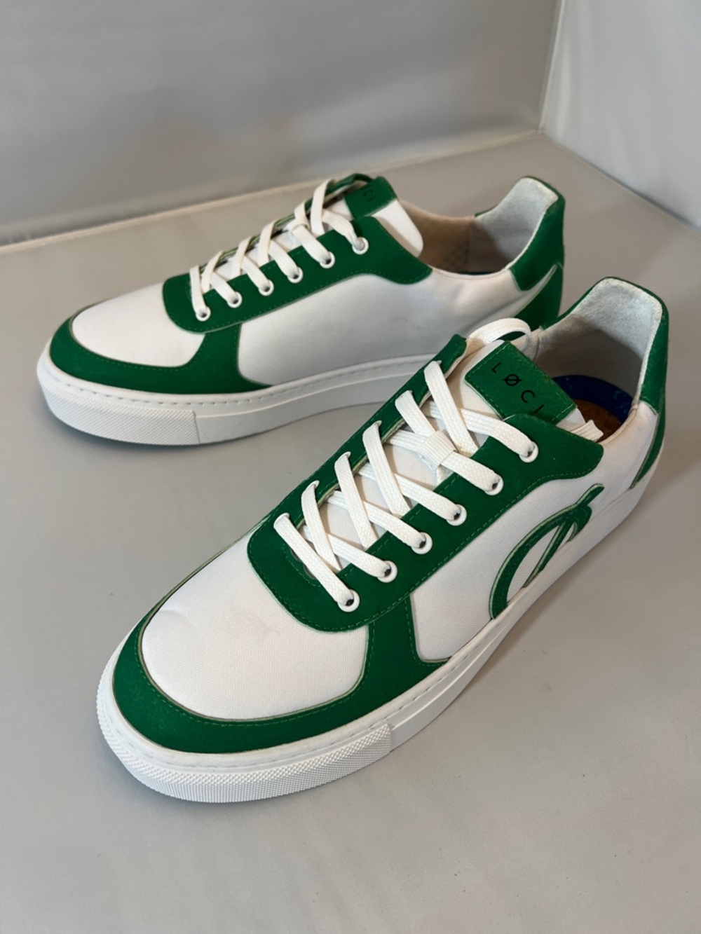 LOCI White and Green Low-Top Designer Sneakers. Unisex. EU 43. NWOB